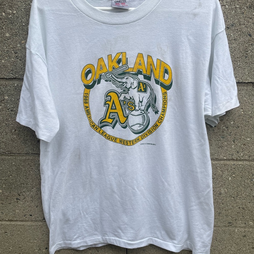 Vintage Single stitch 1988 Oakland A’s Athletics Baseball T shirt size Xl